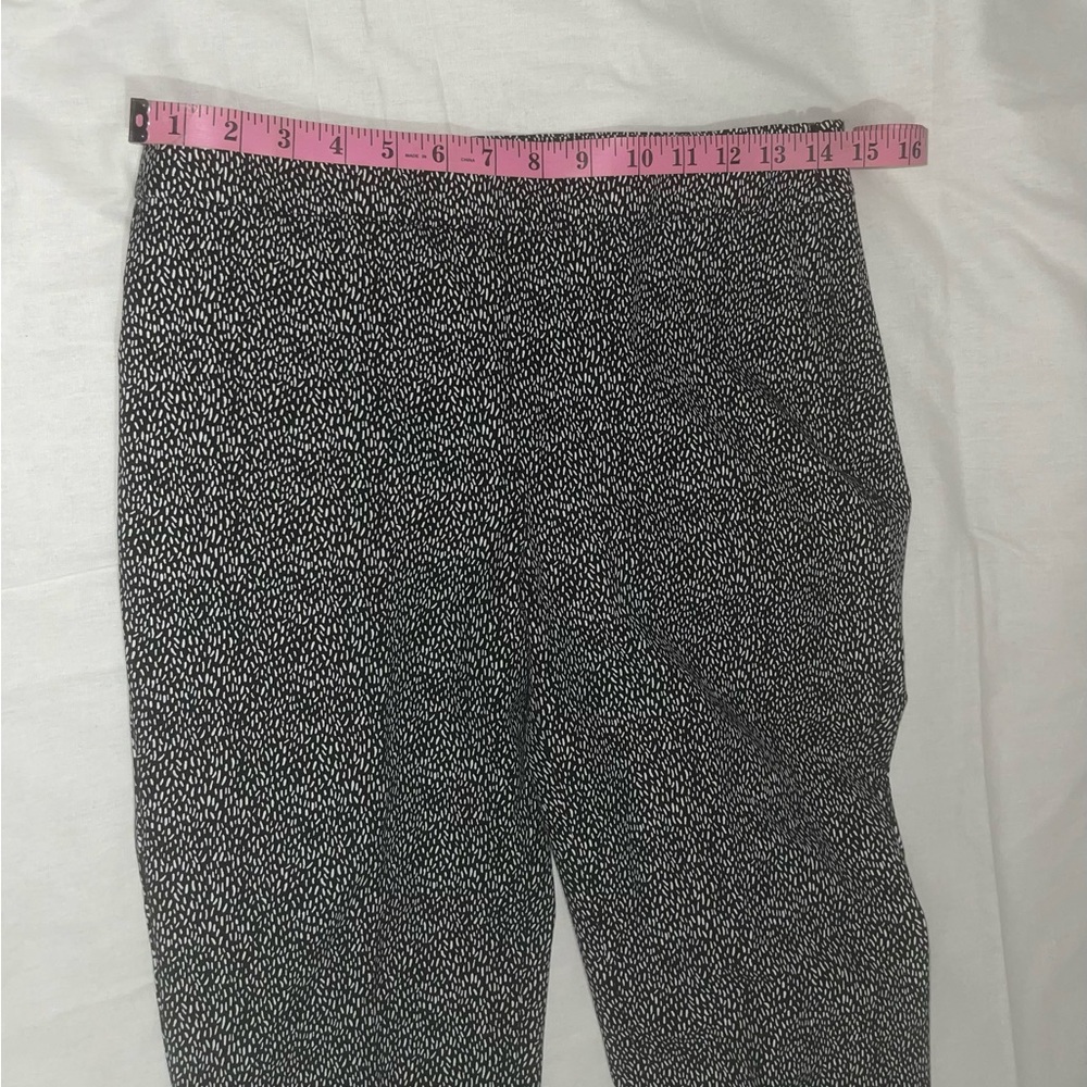 Talbots Black and White Rice Print Chatham Ankle Pants in size 4P - Picture 7 of 9